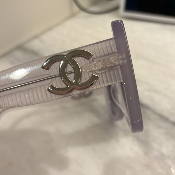 Sunglasses (similar to Chanel but is NOT) - Picture 4 of 5